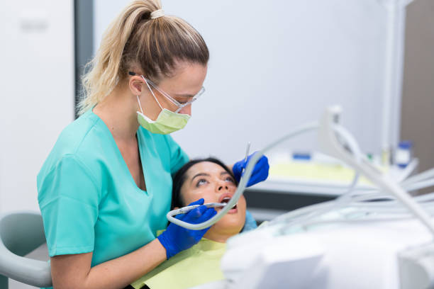 Best Dentist for Tooth Abscess  in Farmersville, CA